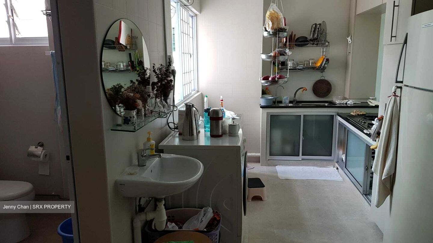 Blk 219A Jurong East Street 21 (Jurong East), HDB 5 Rooms #376356181
